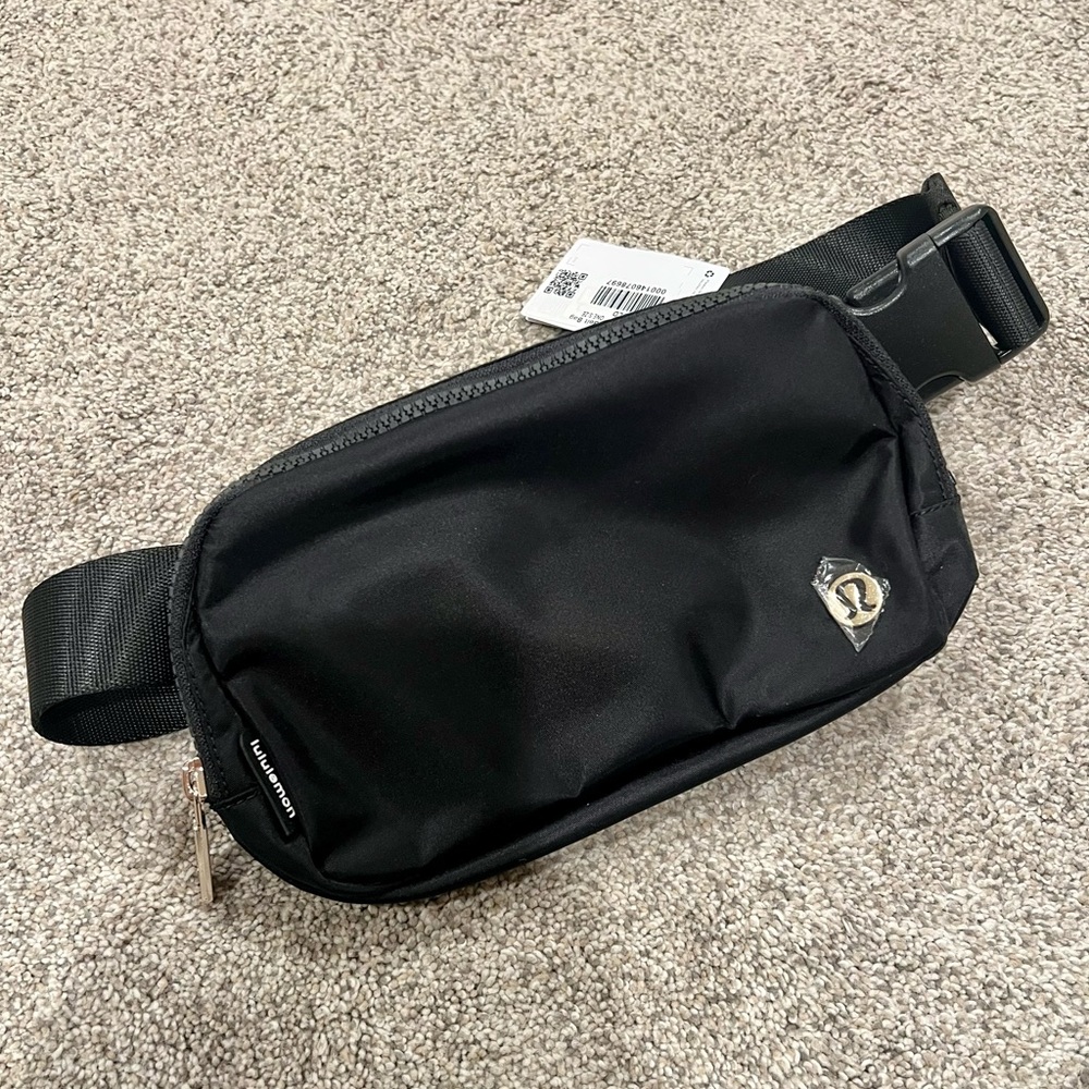 Lululemon belt bag